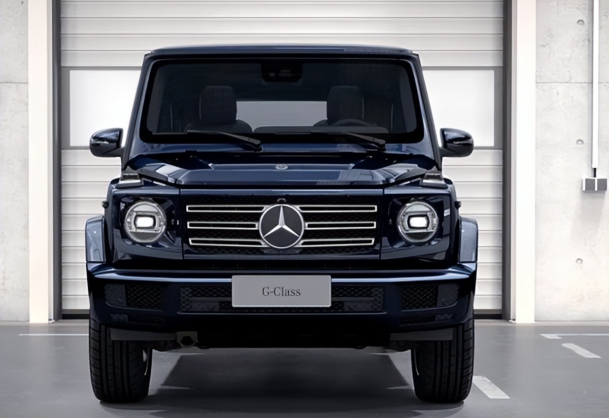 成都奔驰租车多少钱一天,成都租赁奔驰价格多少