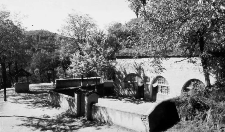 1940年,毛*东泽**为冼星海送行,嘱咐道:护照上不要写真实姓名