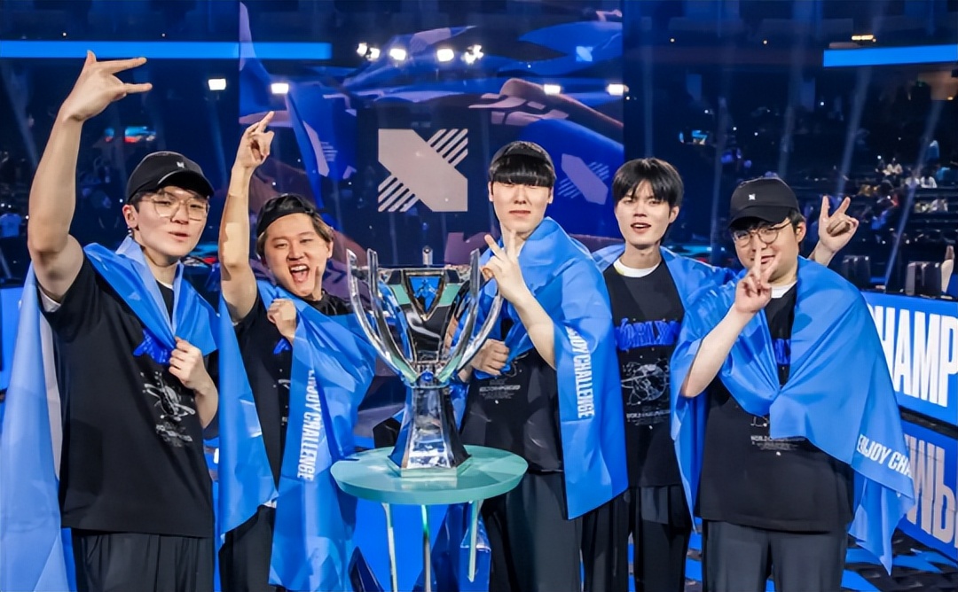 LOL官方通报黑洞king违规封三年;PDD谈LPL环境:新人青黄不接