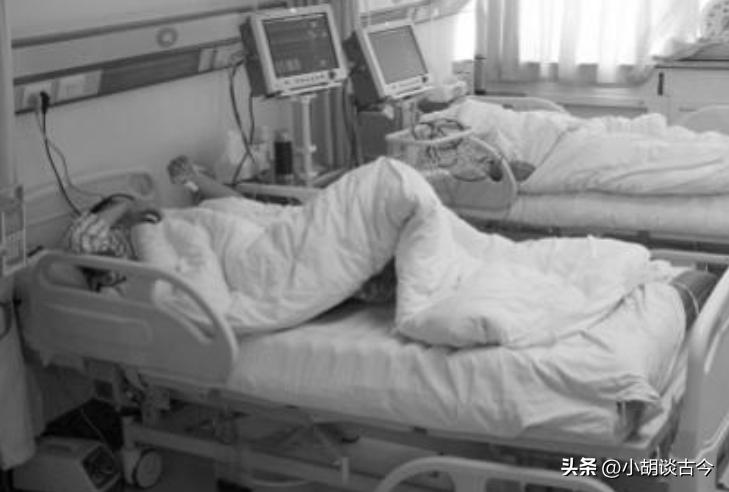 四川父亲忍痛拔掉儿子呼吸机,家人拔掉呼吸机视频