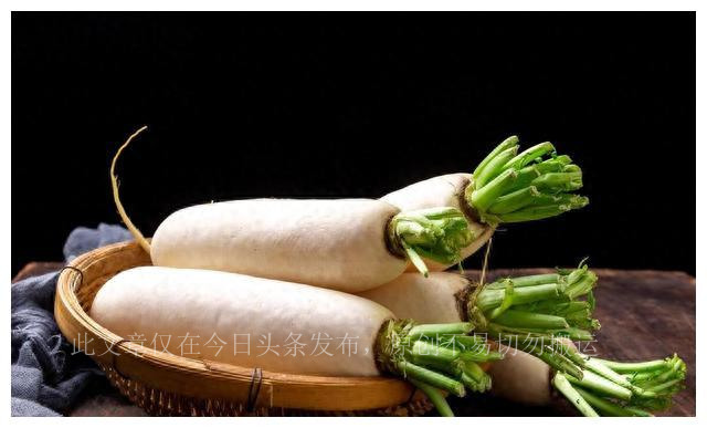 白萝卜煮鸡蛋正确做法,白萝卜煮鸡蛋早上喝还是晚上喝