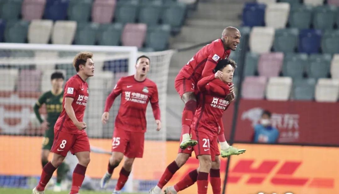 中超25轮最新战报泰山,现场直播中超第十一轮三镇vs泰山