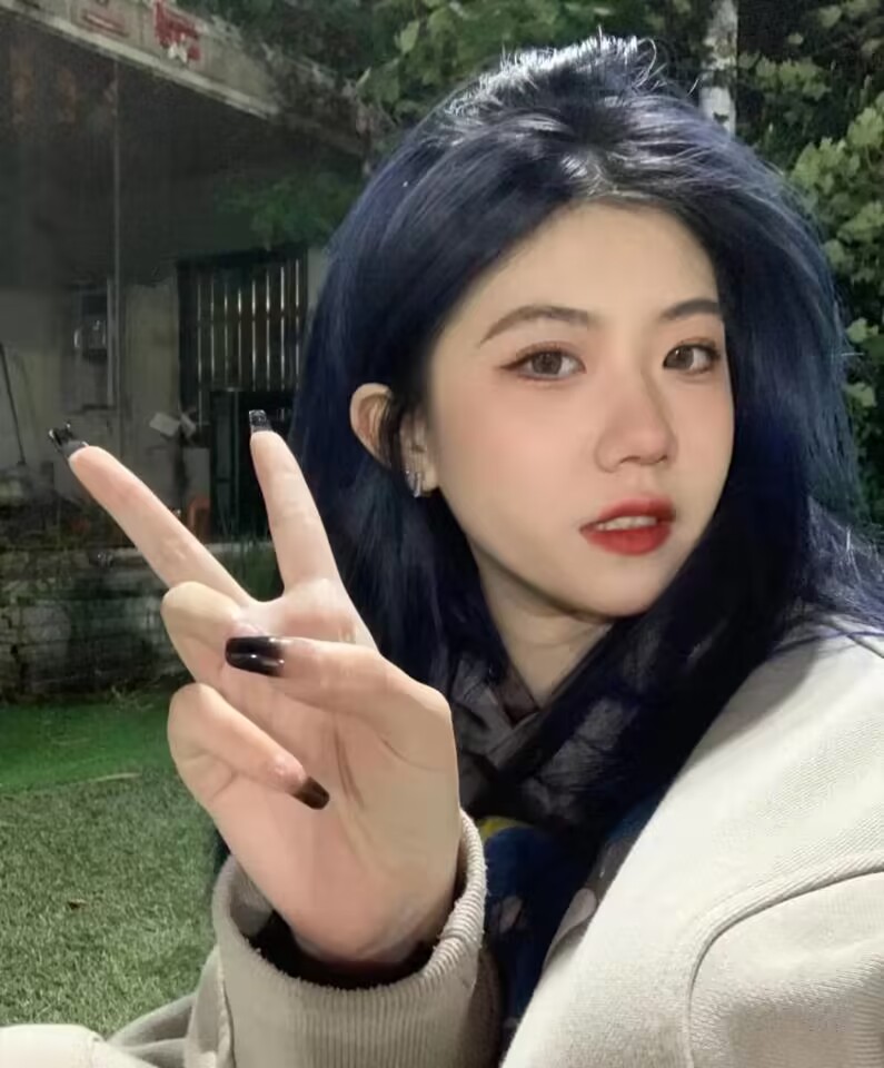 又能遮白发又显白的发色,遮白发还显白的发色推荐一下