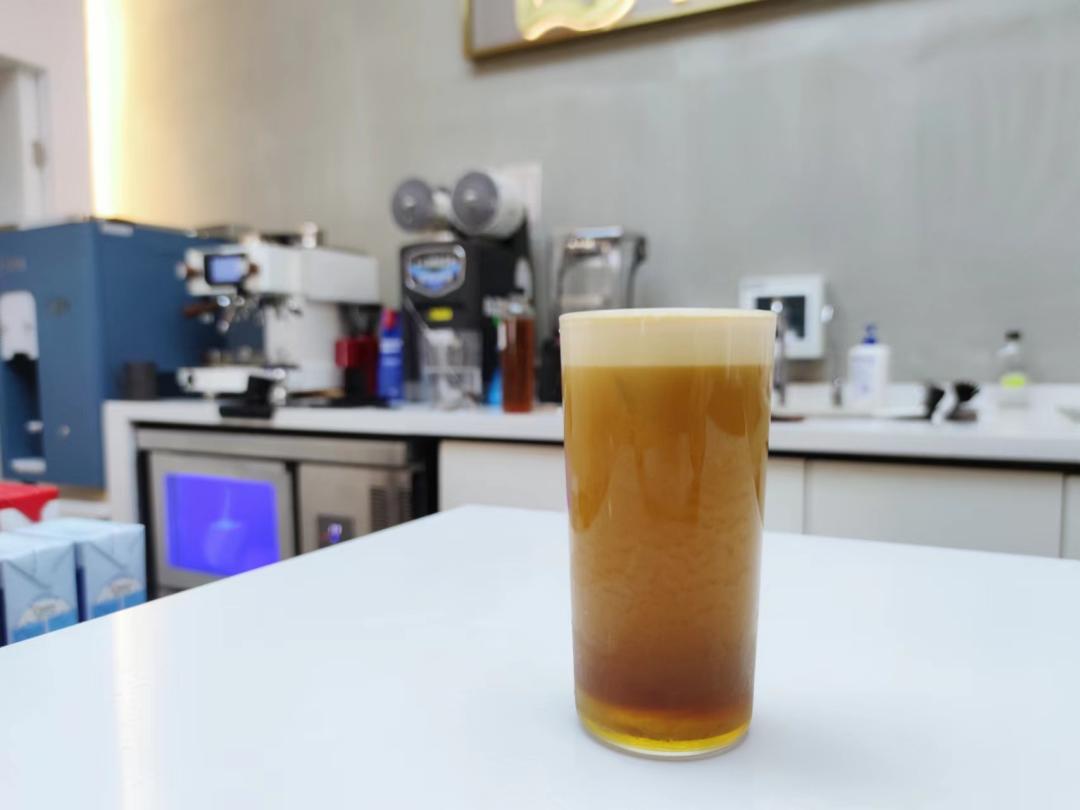 数万网友讨论，全国咖啡馆都在上，“流沙美式”新晋走红