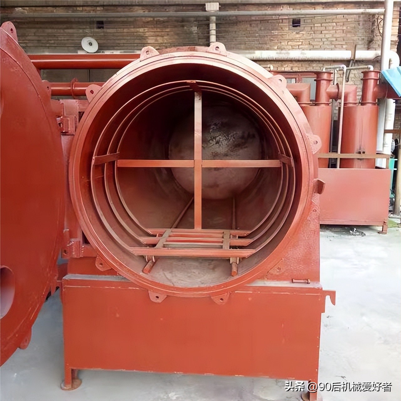 烧烤木炭生产设备有哪些,木炭机制作木炭视频教程