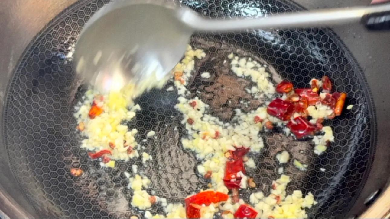 怎么做小龙虾比较入味好吃,怎么做小龙虾既入味又弹