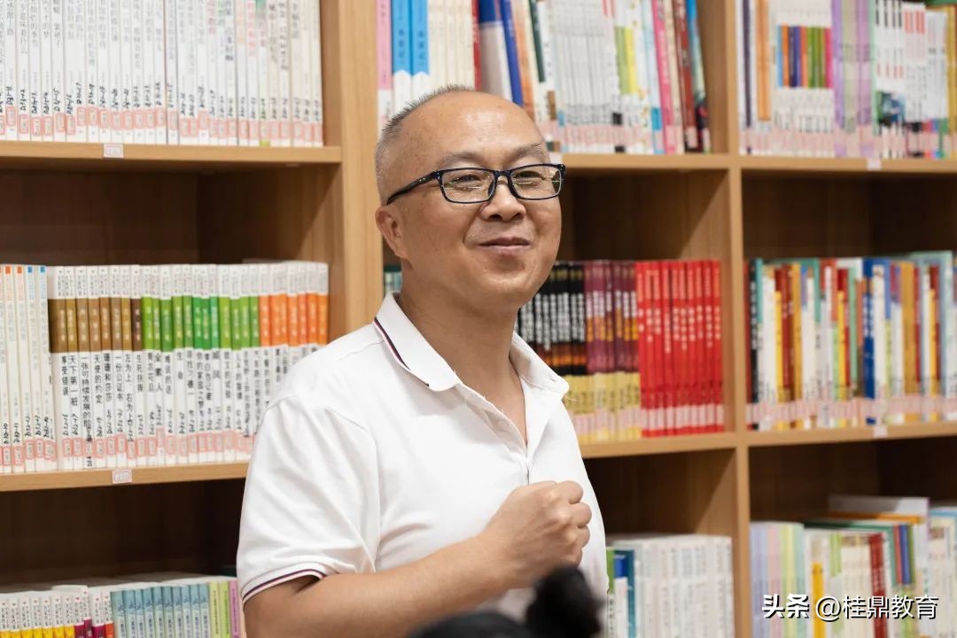 开卷有益书香润心主题读书沙龙,书香润心灵阅读促成长读书会活动