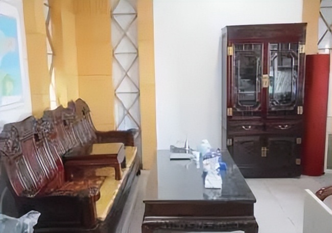 花10多万买的非洲酸枝家具，根本不是红木家具，只是非洲杂木