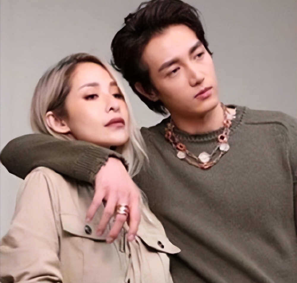 萧亚轩最新公布恋情,萧亚轩近期恋情