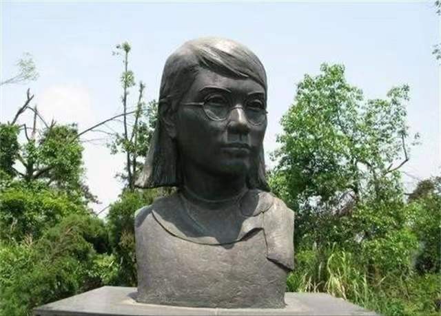 民国才女白薇的生母也不管她吗,民国期间女作家白薇