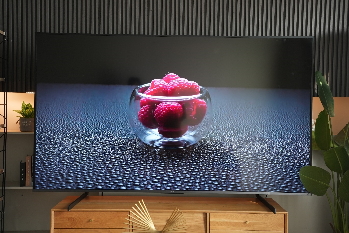 海信电视100寸效果图,家里有个影院