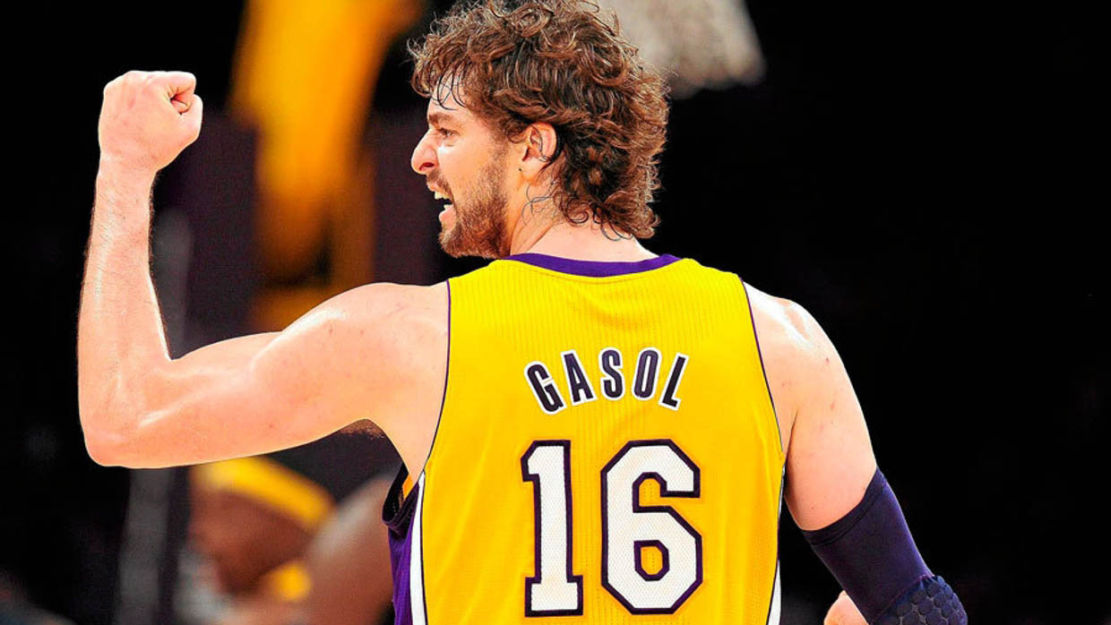 湖人勇士浓眉伤势最新报告,湖人最新交易消息布朗尼