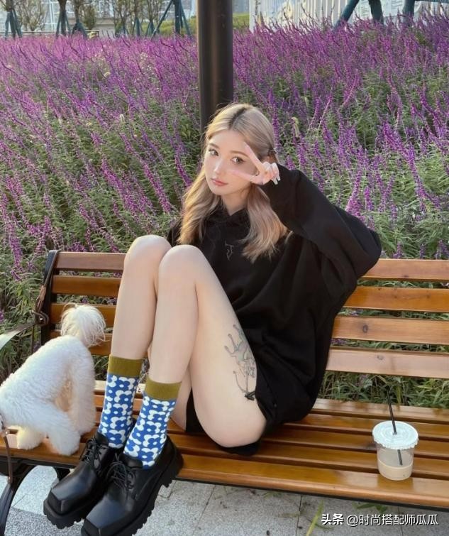 显腿长又不露腿的卫衣穿搭,卫衣长款显瘦搭配打底裤高档炸街