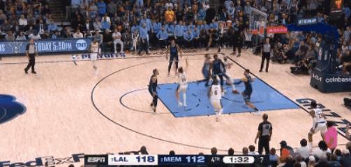 nba消息字母哥受伤,字母哥重摔致下背部挫伤退赛