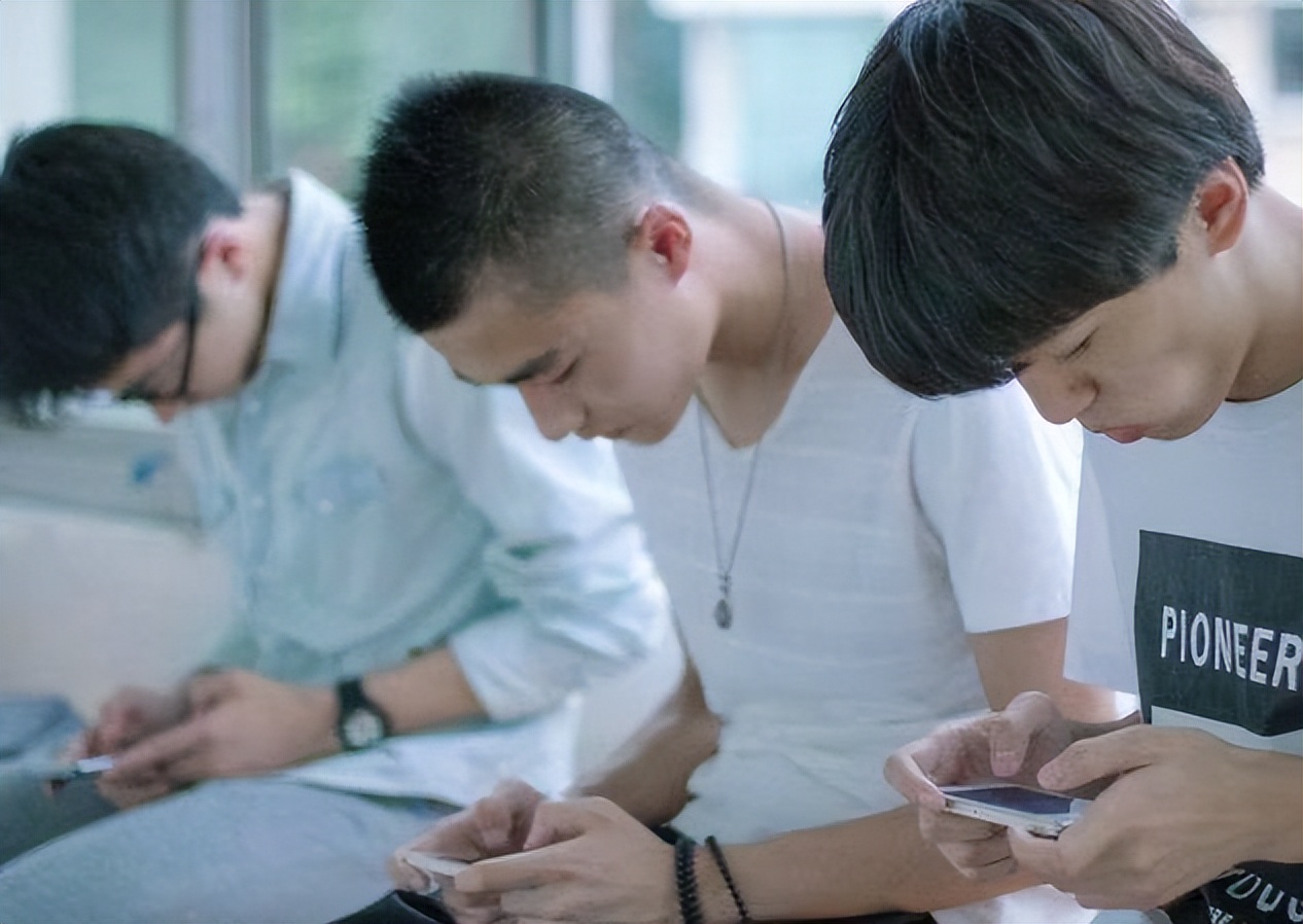 大学生浏览不良网站被警告,大学生浏览不良网站被学校警告