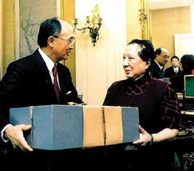 宋美龄死后孔令仪还活着吗,孔令仪谈宋美龄逝世视频