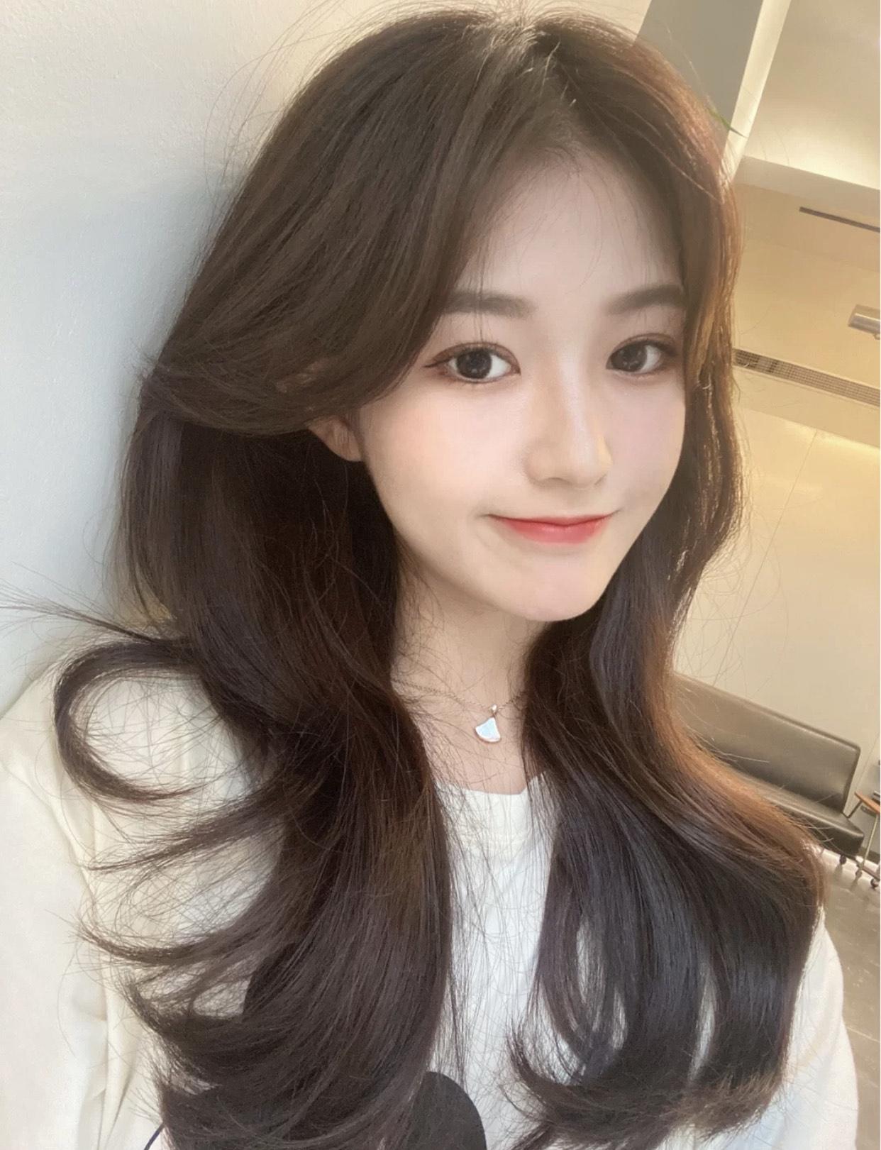 黄头发再染什么颜色能压住黄发,黄皮适合染什么颜色的发色显白