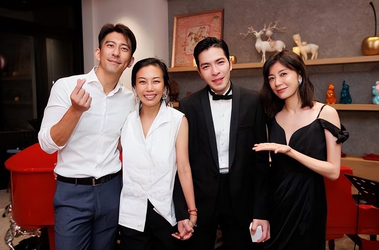 萧敬腾求婚钻戒图片,萧敬腾求婚钻戒多少钱