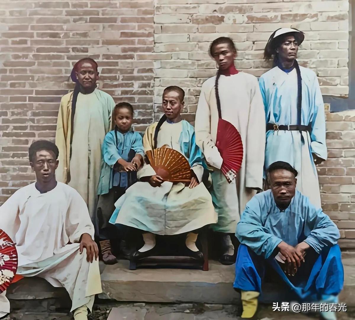 日军当着国军的面杀俘虏,日军侵华兽行