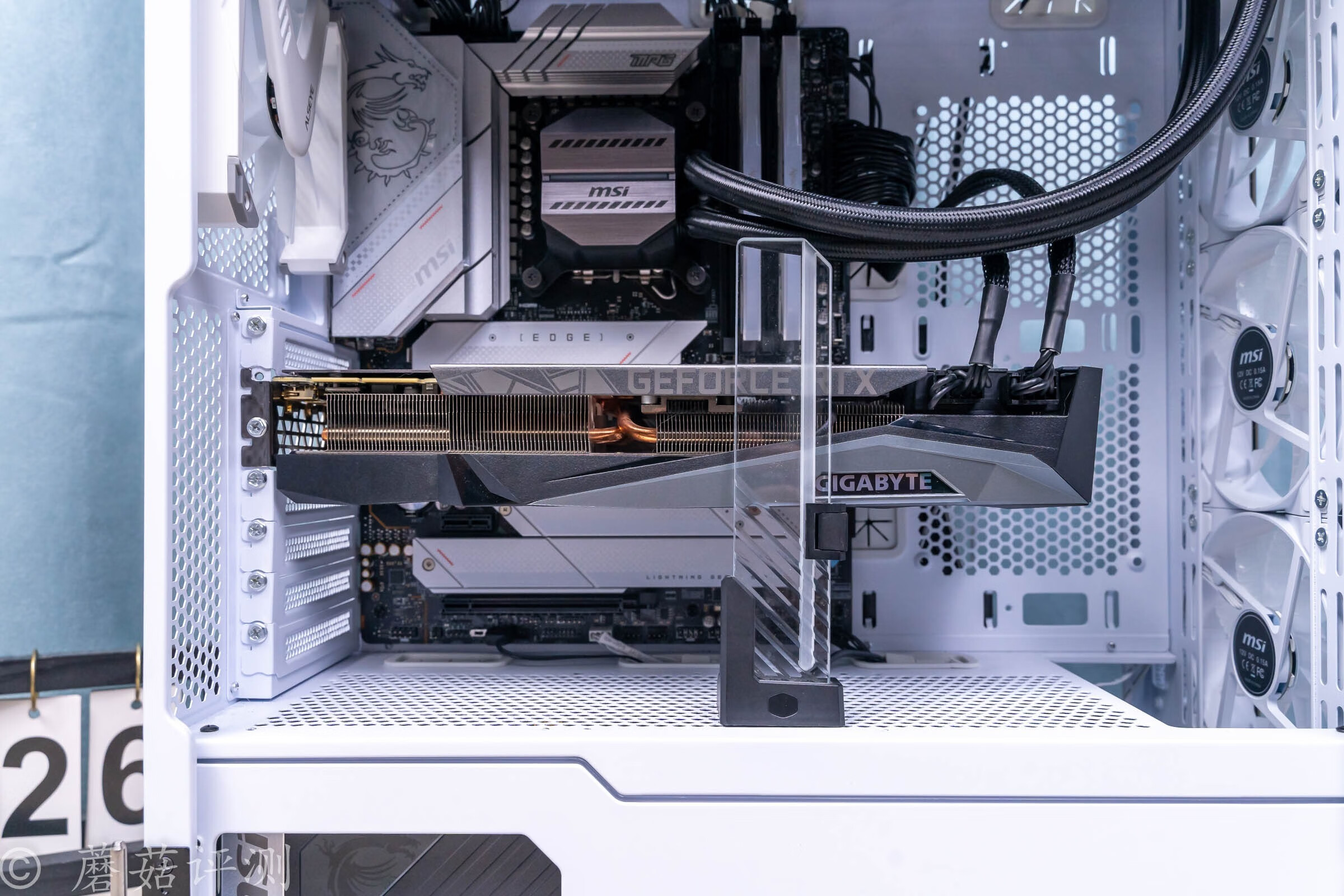 技嘉3090ti水雕显卡,技嘉rtx4090魔鹰oc怎么样