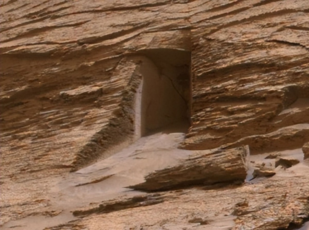 火星上有蛇好奇号传回诡异照片,好奇号火星不明飞行物