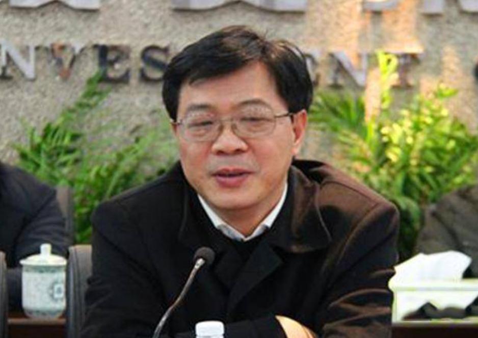 35岁当上市长，39岁晋升副厅级，最后为啥却选择了裸身辞官？