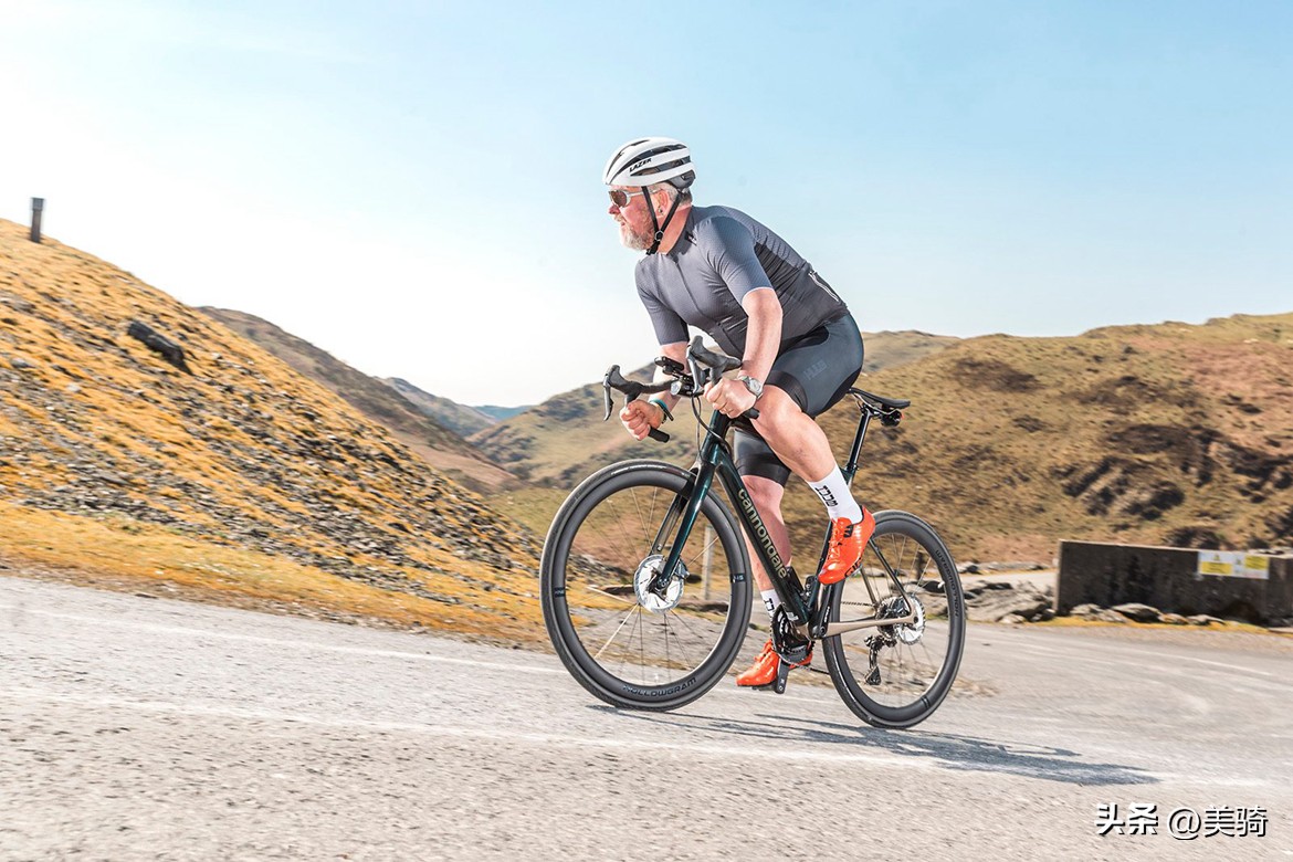 外媒评价全地形公路车,盘点那些外形硬朗的公路车