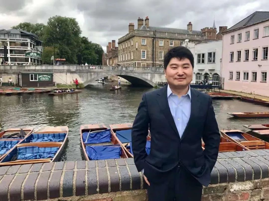 许可：从权利束迈向权利块：数据三权分置的反思与重构