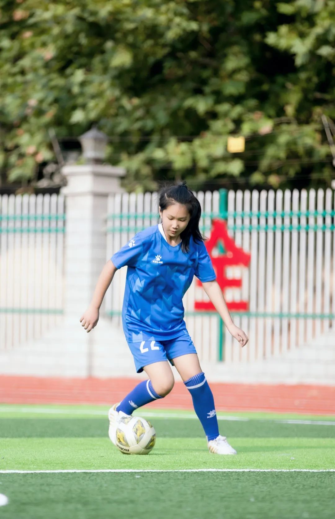 校园足球联赛拉开了帷幕,校园足球联赛圆满落下帷幕