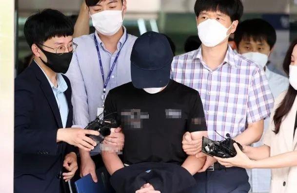 韩国继父杀20个月女婴,韩国继父性侵养女案件