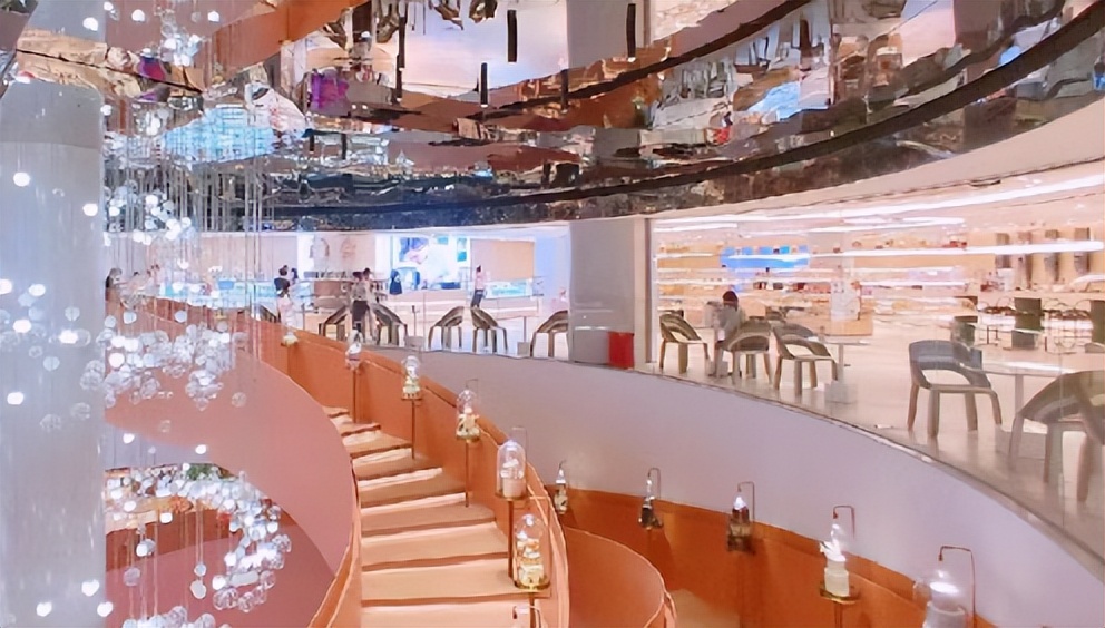 一个蛋糕1314万，中国首家1亿网红店凉了，搬出易烊千玺也没用