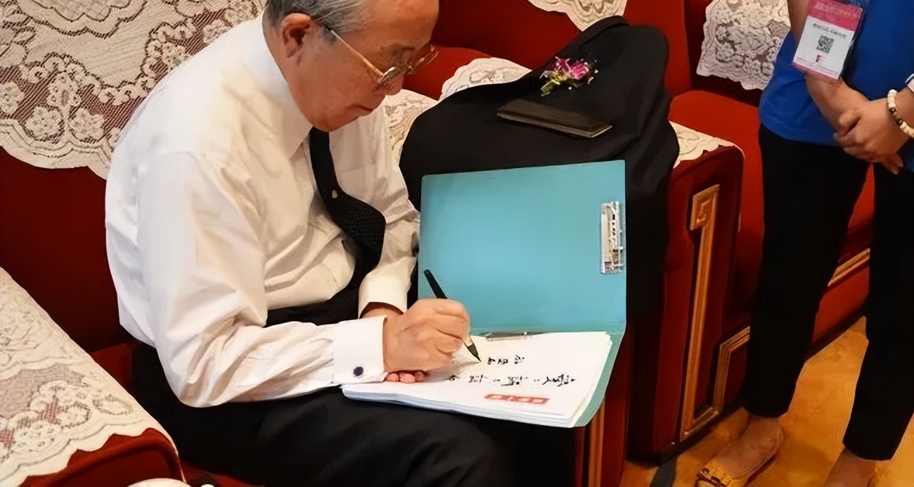 稻盛和夫人开始变强大,稻盛和夫六项精进要每天反省