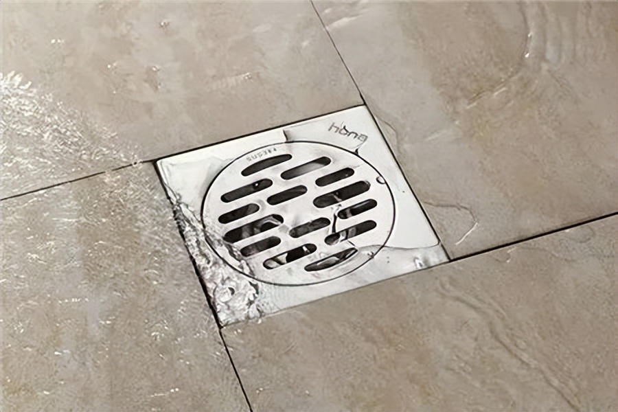 老式楼房卫生间地漏太臭怎么改造,新装修的卫生间反臭有何办法解决