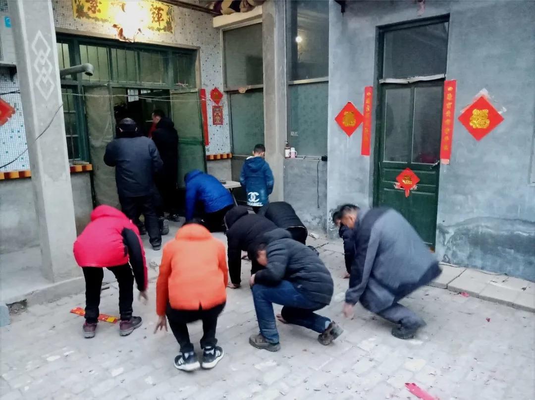 马上过年了，又回想起小时候过年那才叫热闹、有意思、民俗味真浓