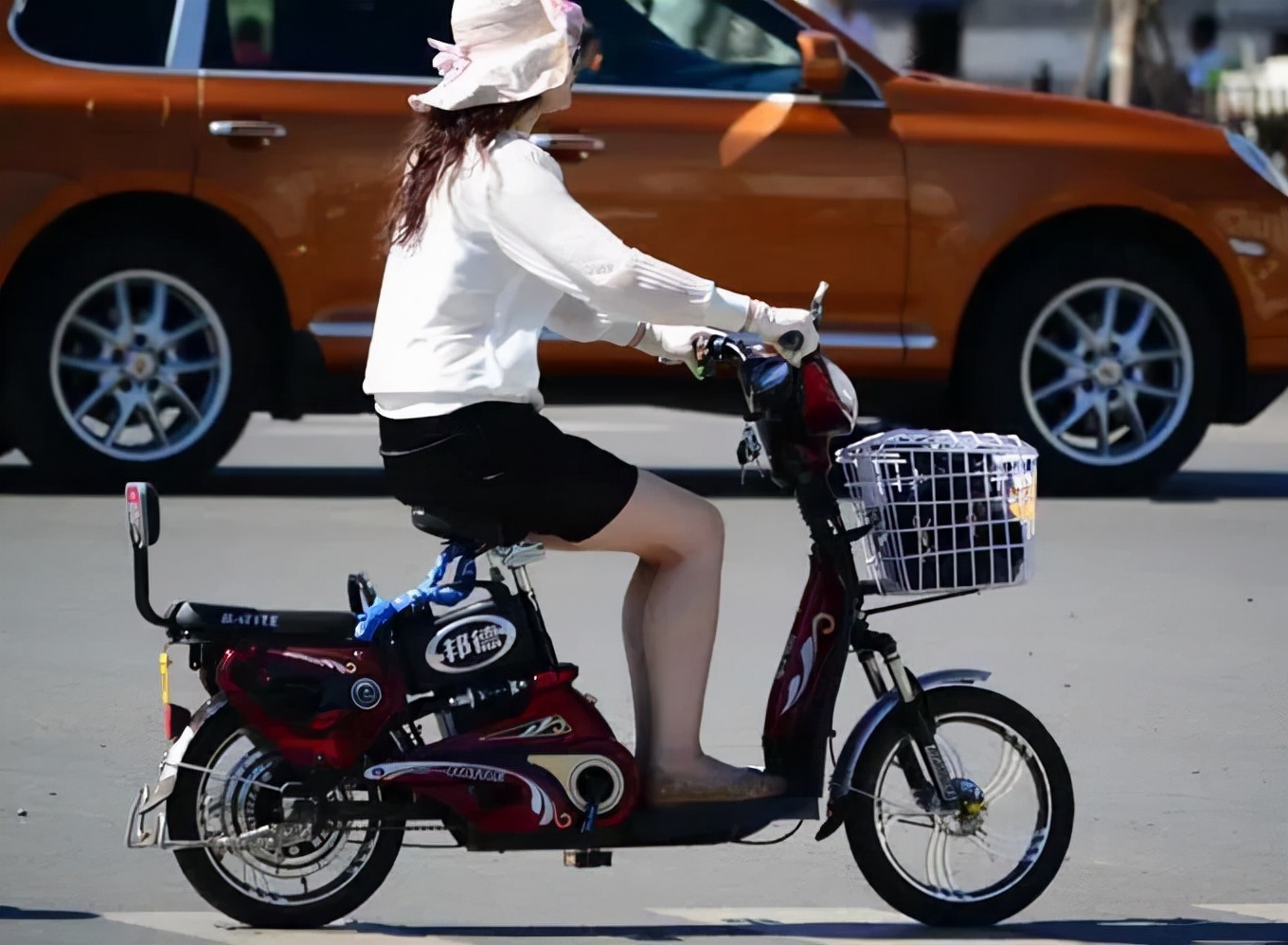 电动车旧电瓶回收后的处理,电动车旧电瓶还有什么用途