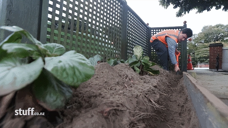 光纤是怎么入户的图片,光纤是怎么入墙