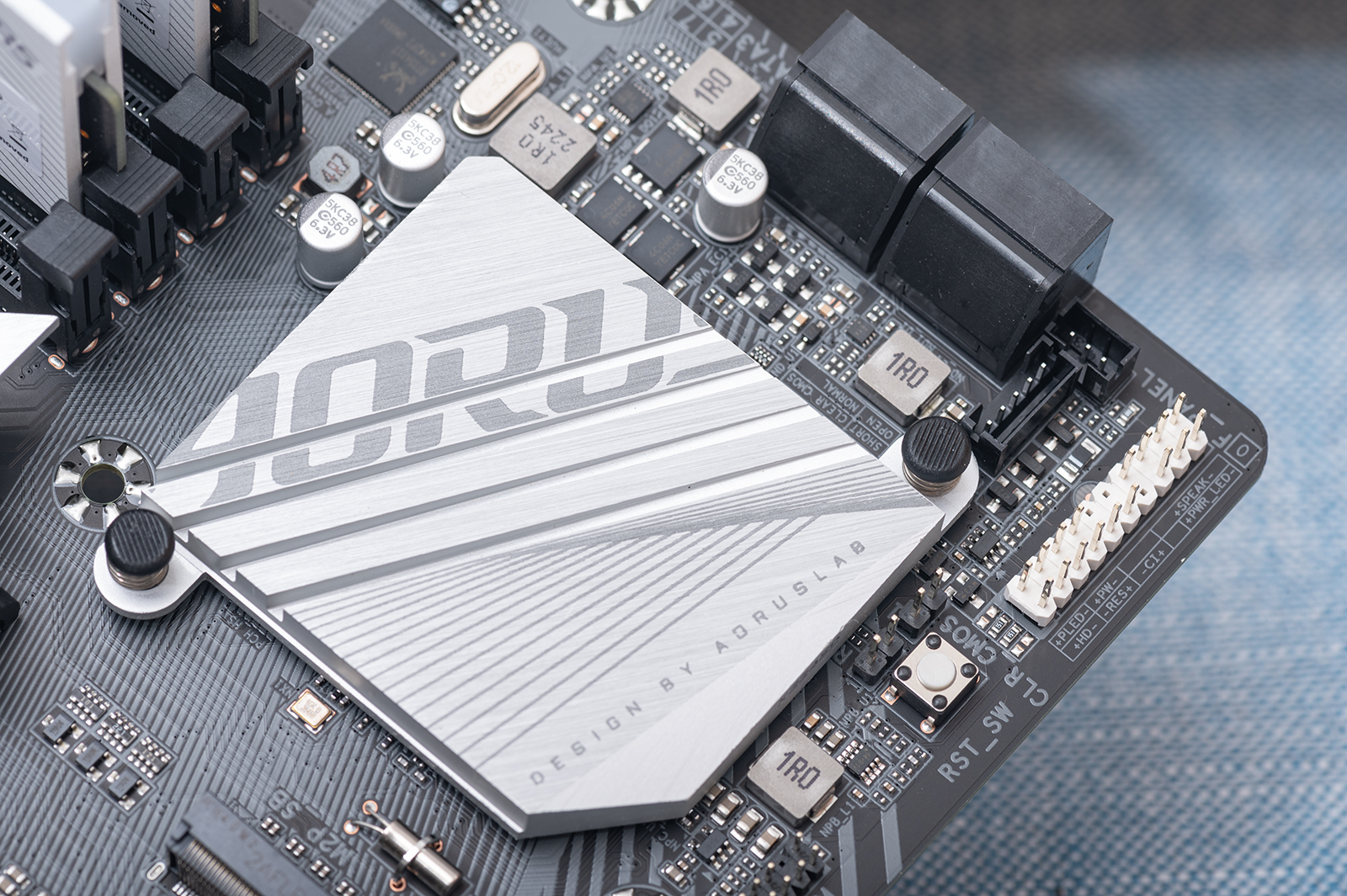 13代酷睿i5和锐龙版比较,13代i5单核游戏性能