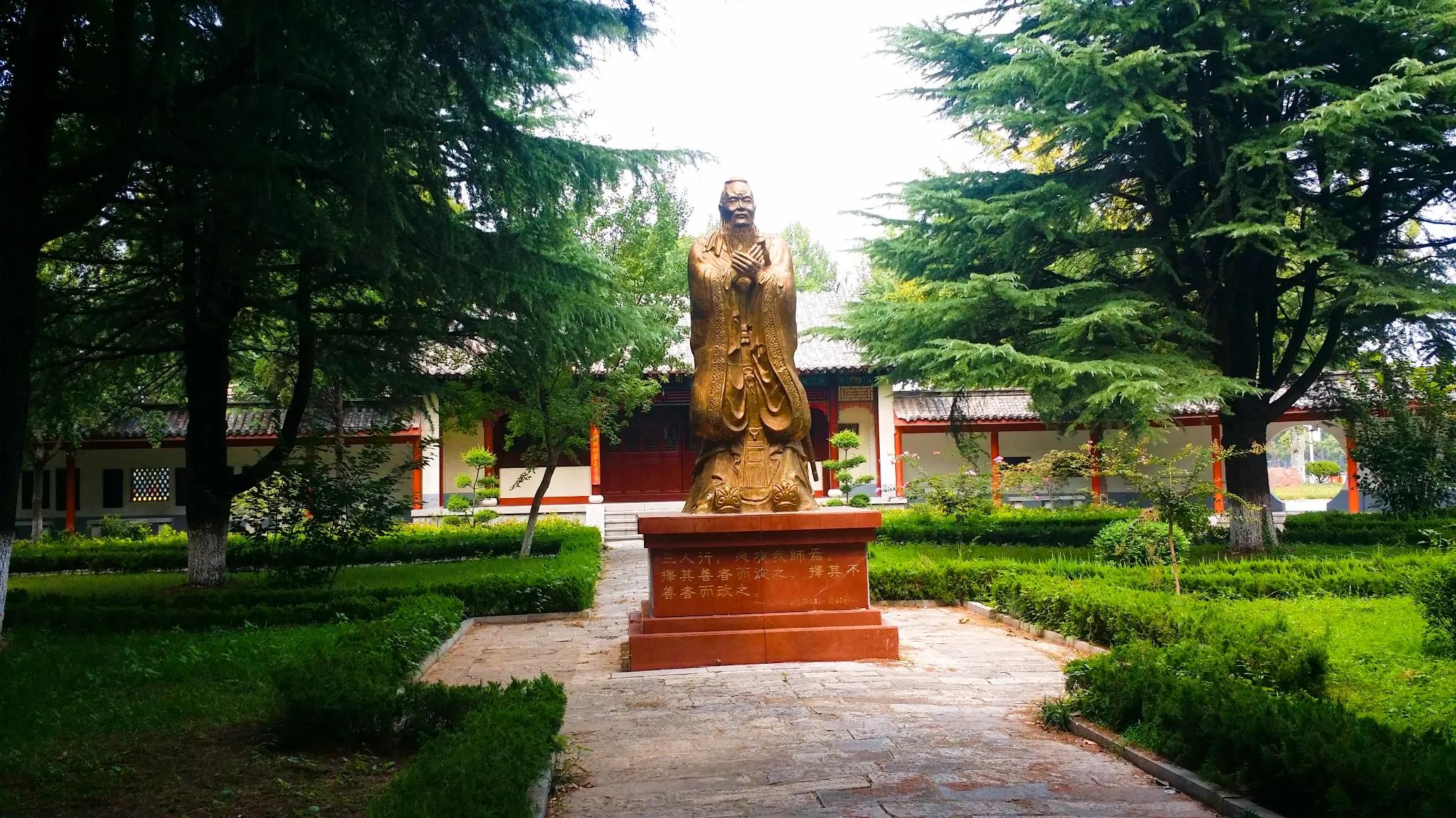 这所中学虽不在主城区，但知名度却悄然攀升