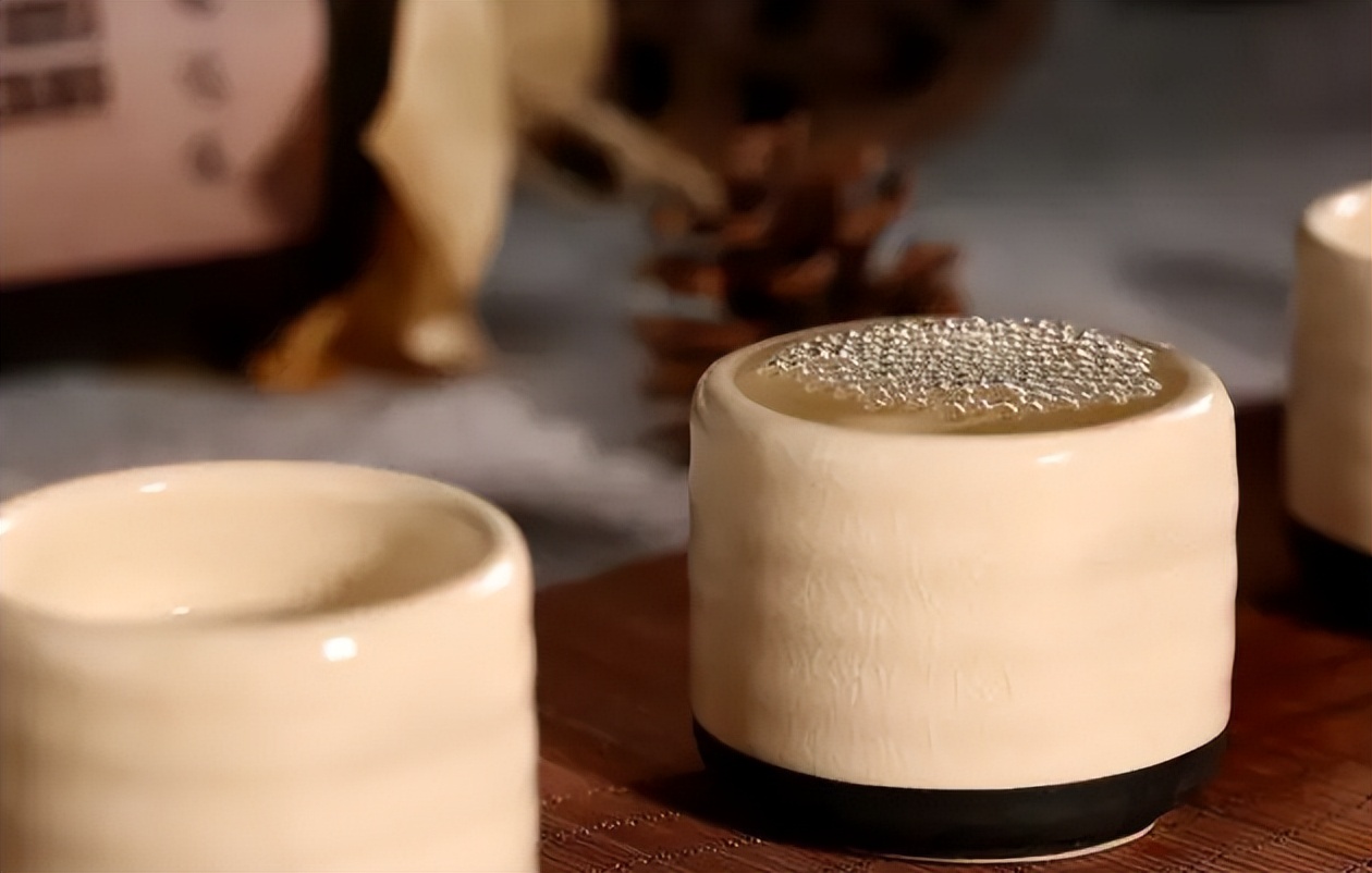 实体店买酒和网上买酒哪个靠谱,网上买酒是否合法