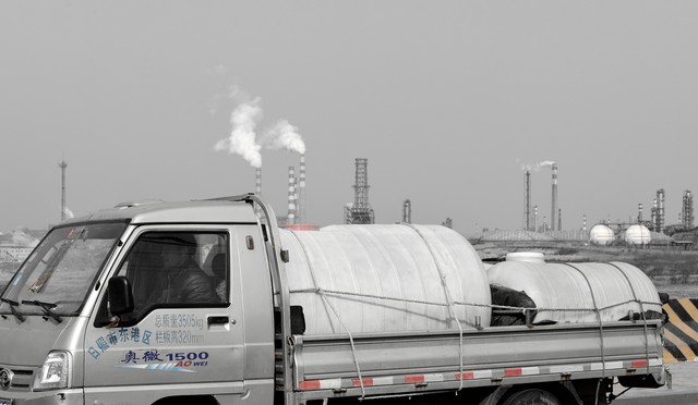 化工非法排污,化工厂非法排污