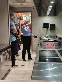 抄作业！左庭右院后厨被选为“样板房”明厨亮灶同行点赞