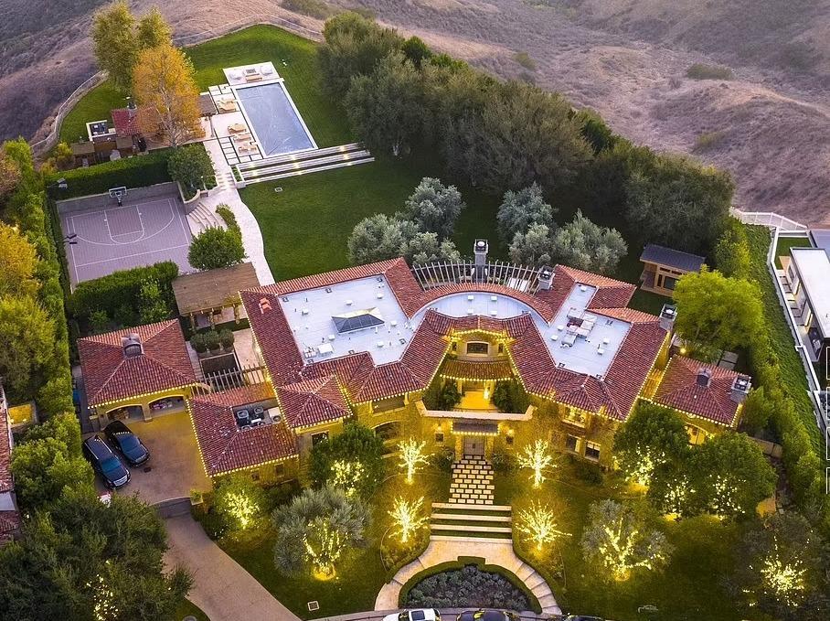 卡戴珊家族每个女儿的恋爱史,卡戴珊家族回忆大姐的婚姻