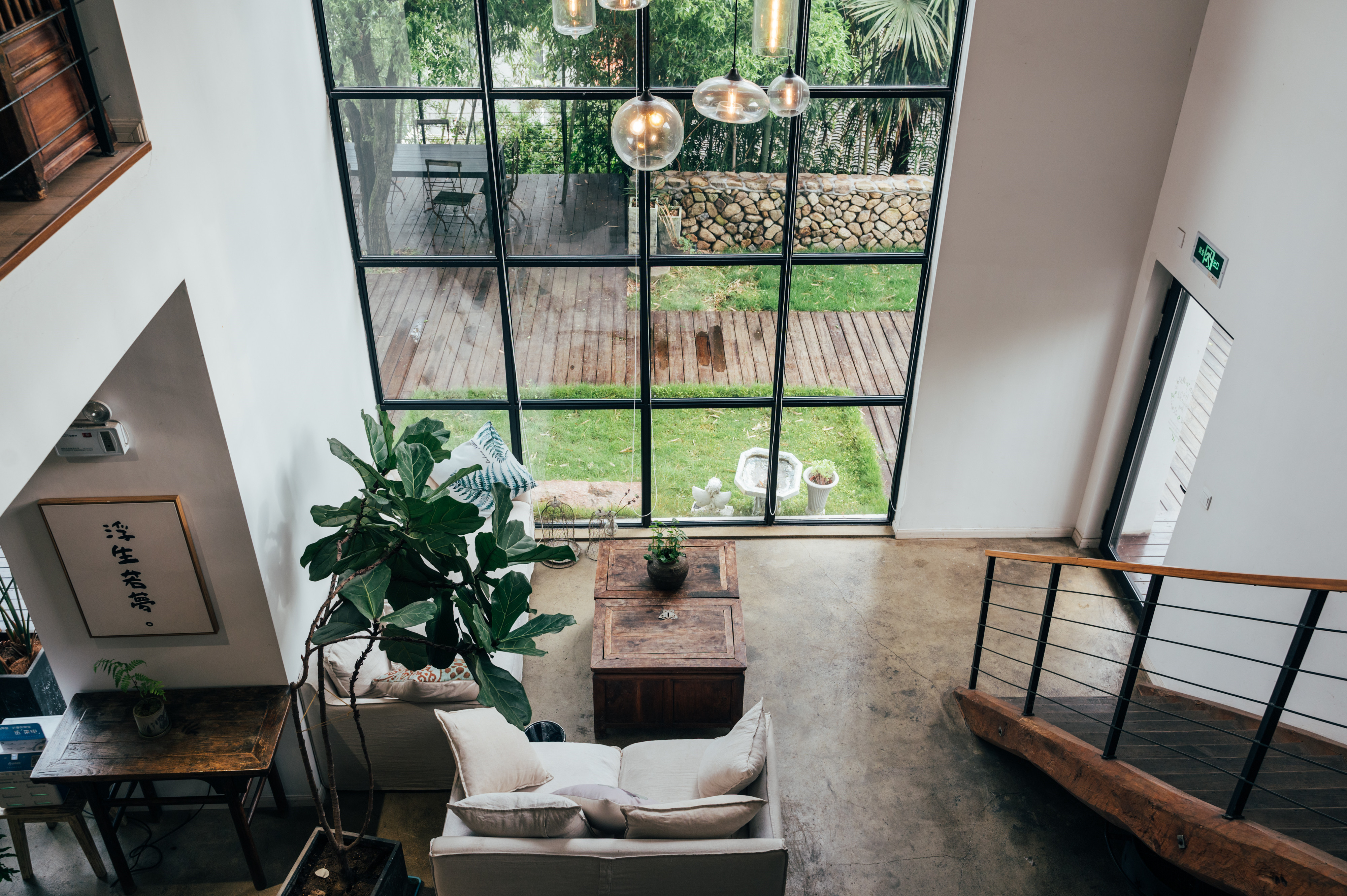 在山林间泡温泉,山林温泉