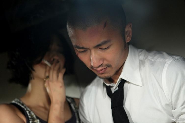 谢霆锋出道当歌手的时候,谢霆锋出道就做主角吗