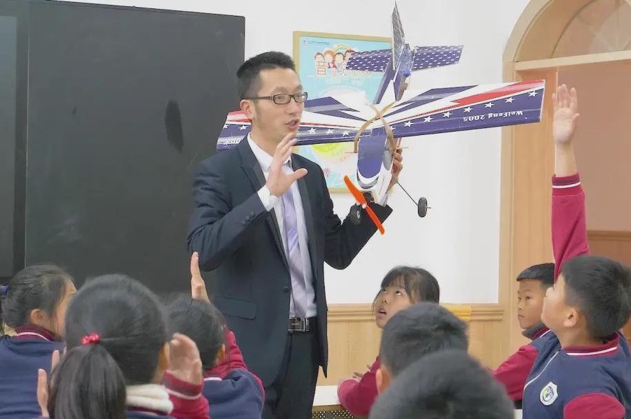 求贤若渴广纳英才,求贤若渴