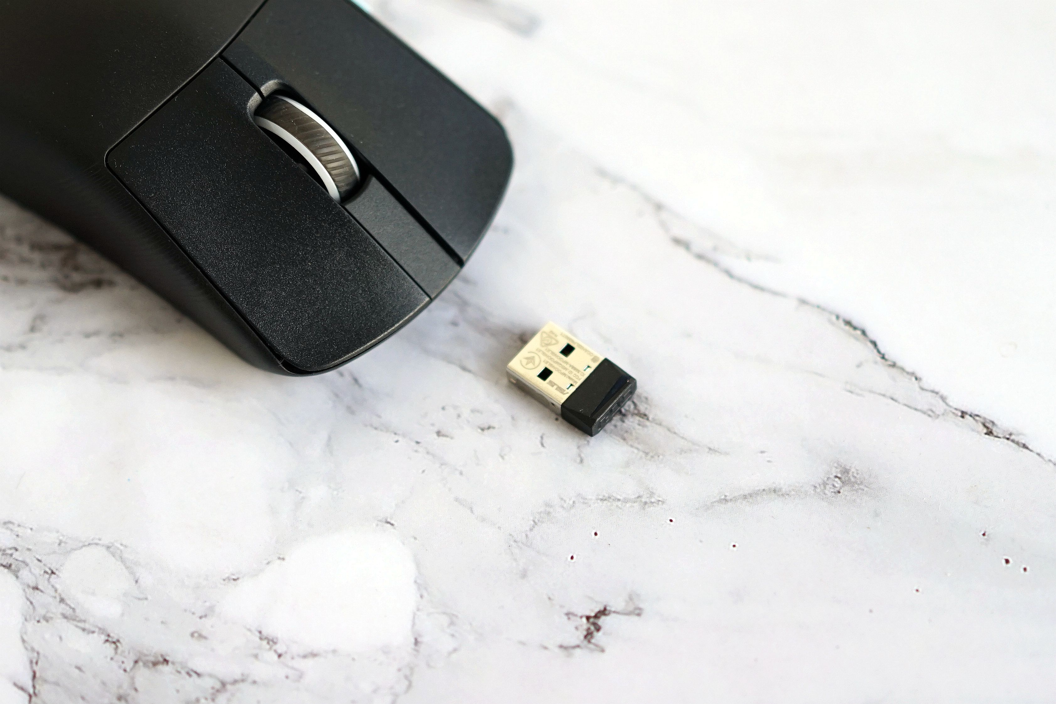 rog龙鳞鼠标对比gpw2,rog龙鳞鼠标怎么样