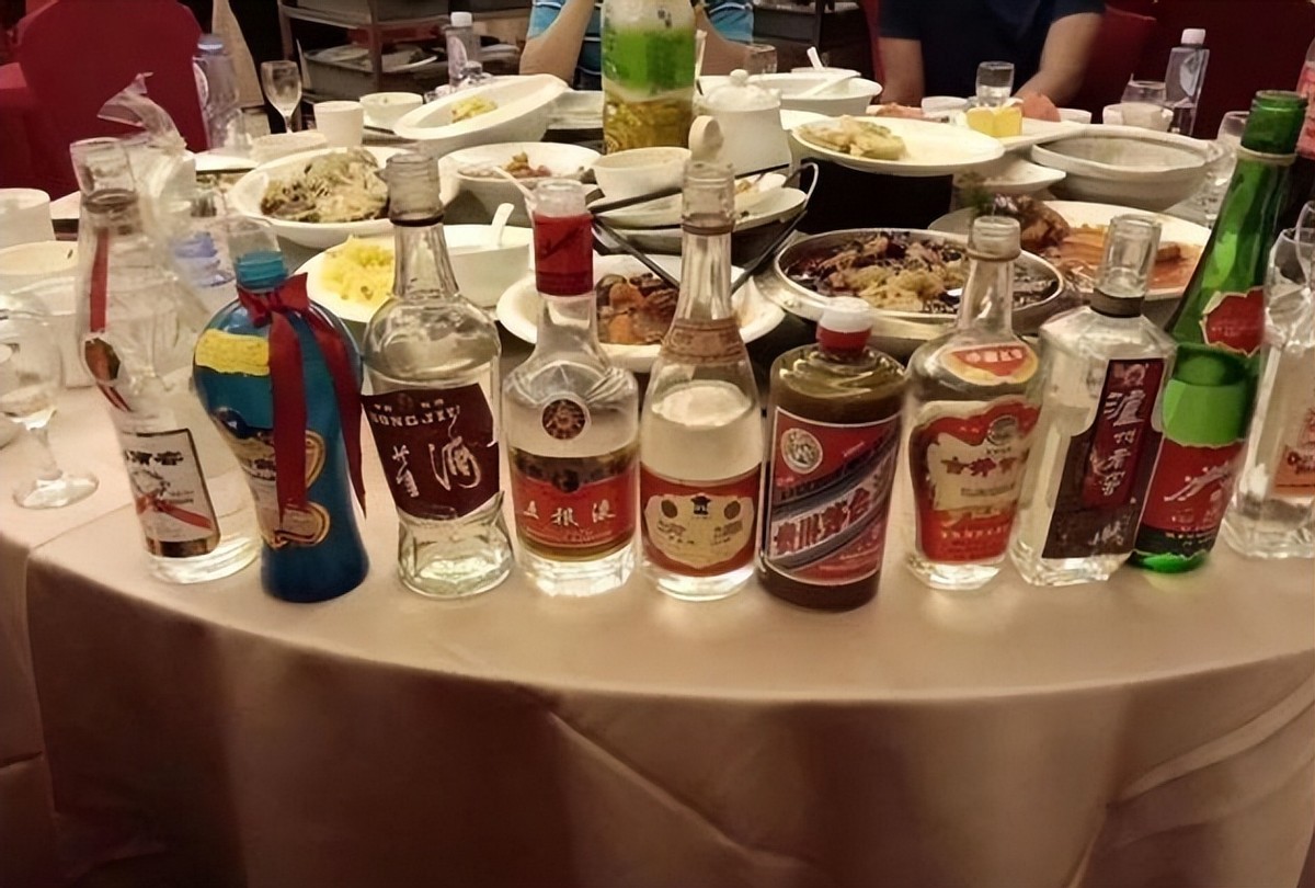 十大公认好喝白酒实惠,公认最好喝的白酒排名前十