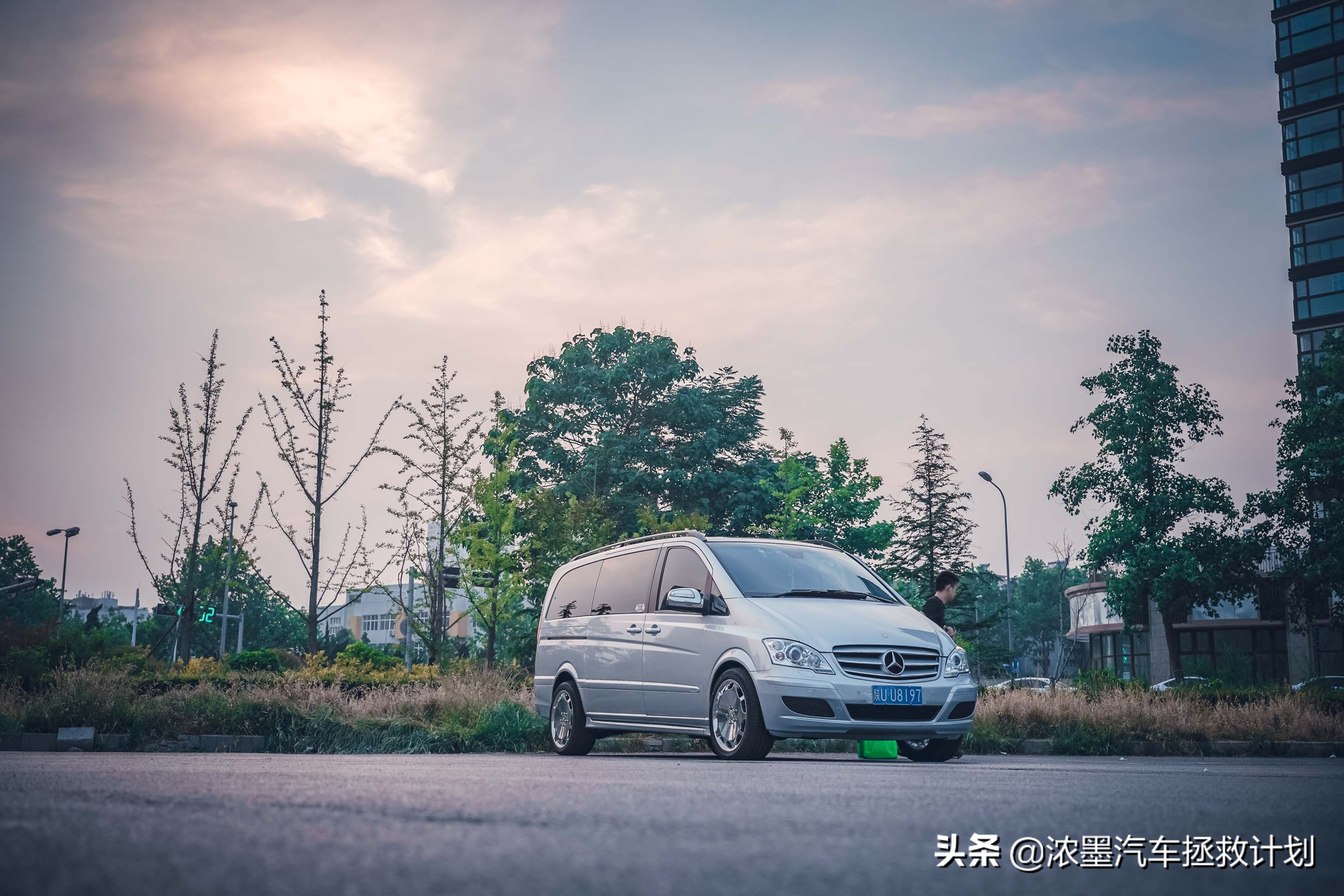 奔驰唯雅诺翻新全过程,奔驰唯雅诺翻新升级价格