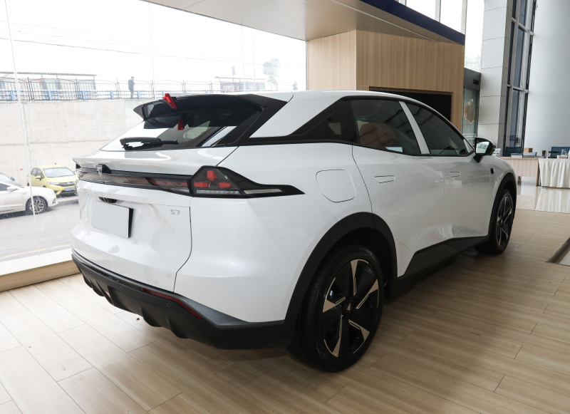 长安深蓝s7和crv哪个大气,本田crv和长安深蓝s7