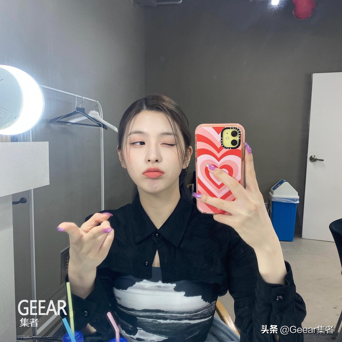 从太妍到泫雅韩，为何倒V拍照手势在韩国引潮流？